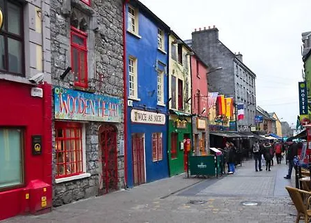 Tonroe Holiday Ard Raithin